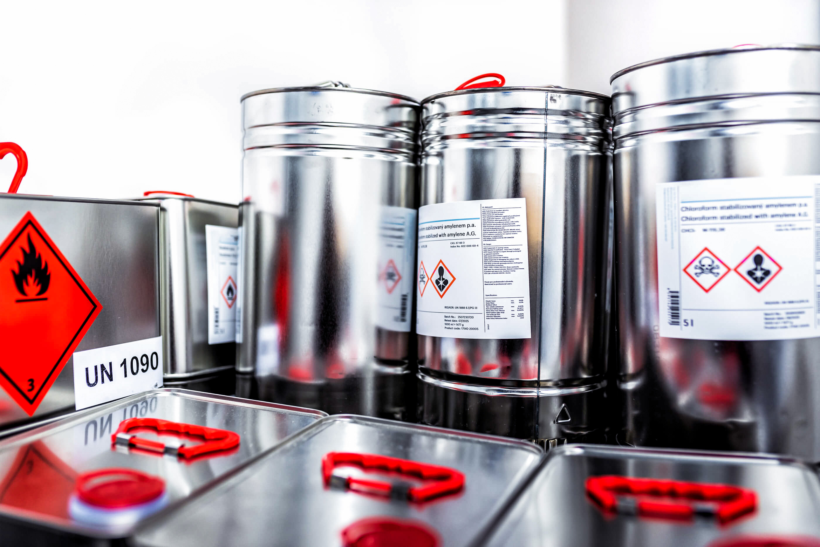 Etiketten für die Chemiebranche Etiketten für die Chemiebranche