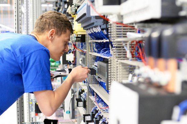 Etiketten für die Elektro Branche Etiketten für die Elektro Branche