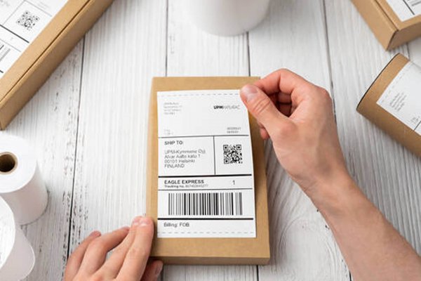 Versandetiketten auf Rolle Versandetiketten auf Rolle